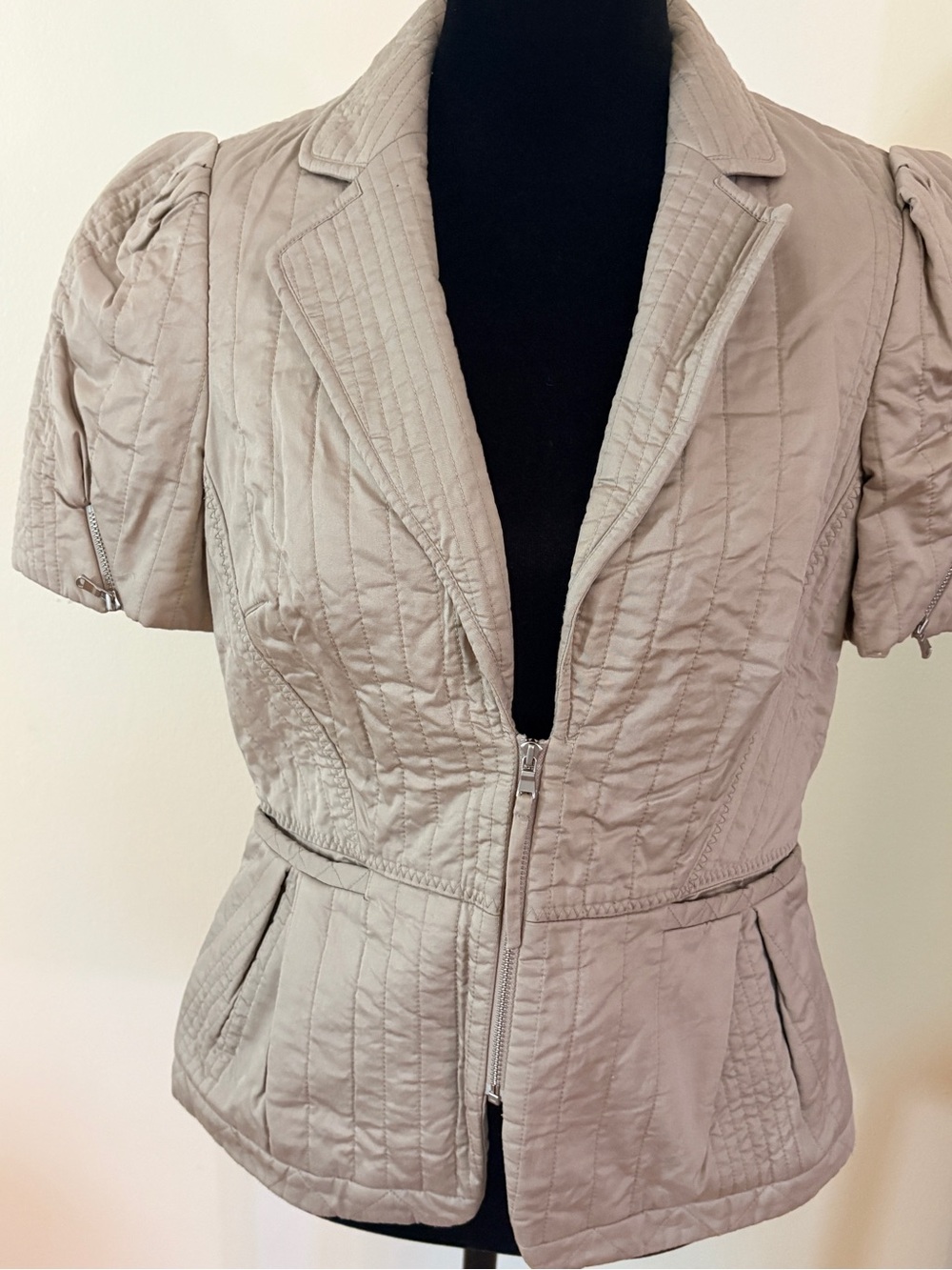 RACHEL Rachel Roy Quilted Short-Sleeve Utility Jacket in Taupe